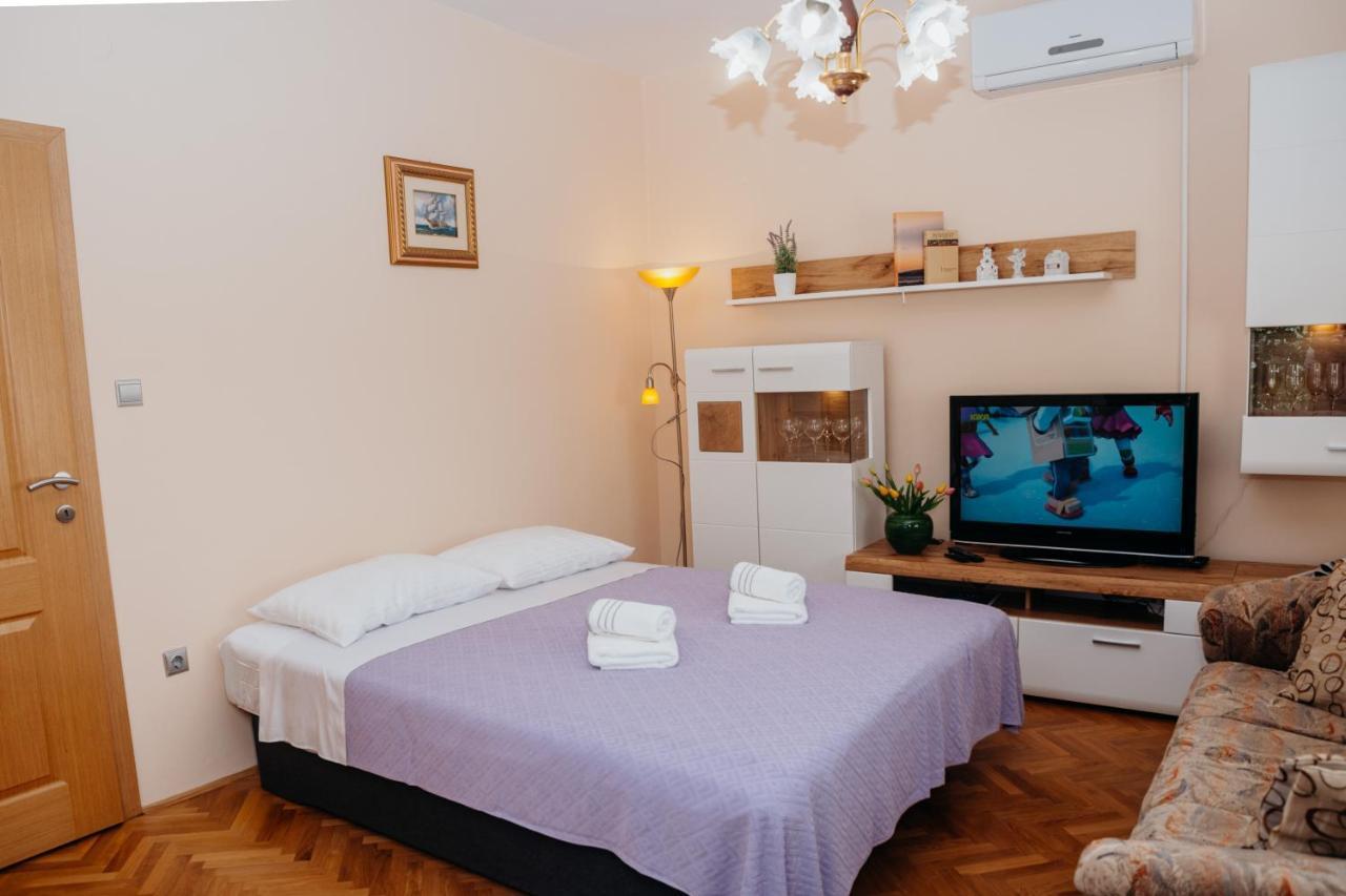 Apartman Neli Vir Exteriér fotografie