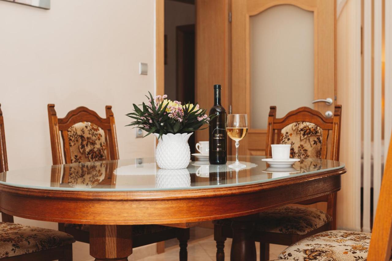Apartman Neli Vir Exteriér fotografie