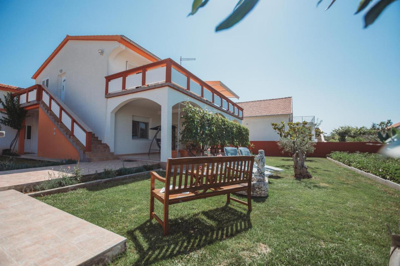 Apartman Neli Vir Exteriér fotografie