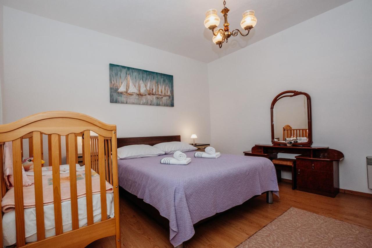 Apartman Neli Vir Exteriér fotografie