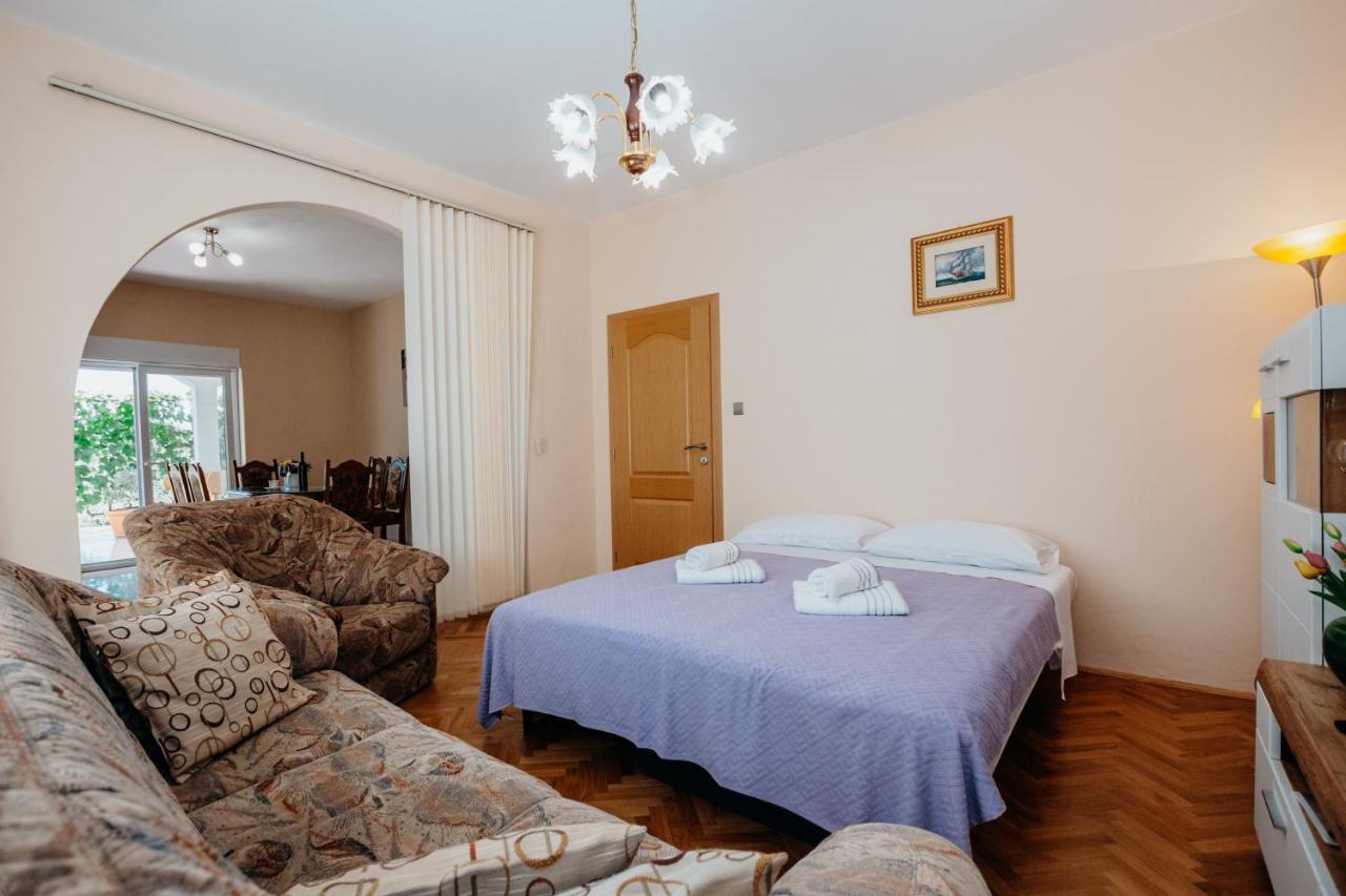 Apartman Neli Vir Exteriér fotografie