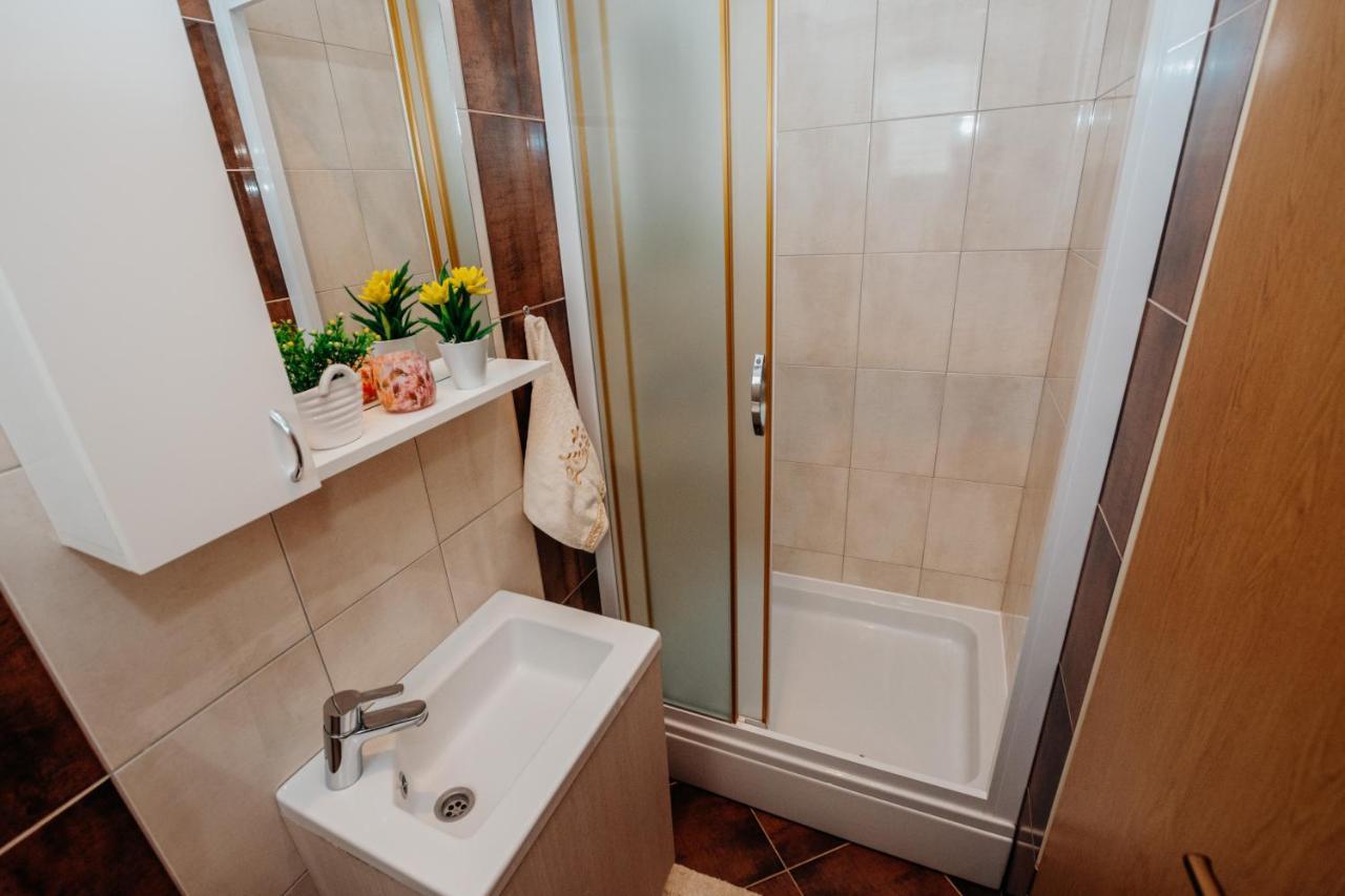 Apartman Neli Vir Exteriér fotografie