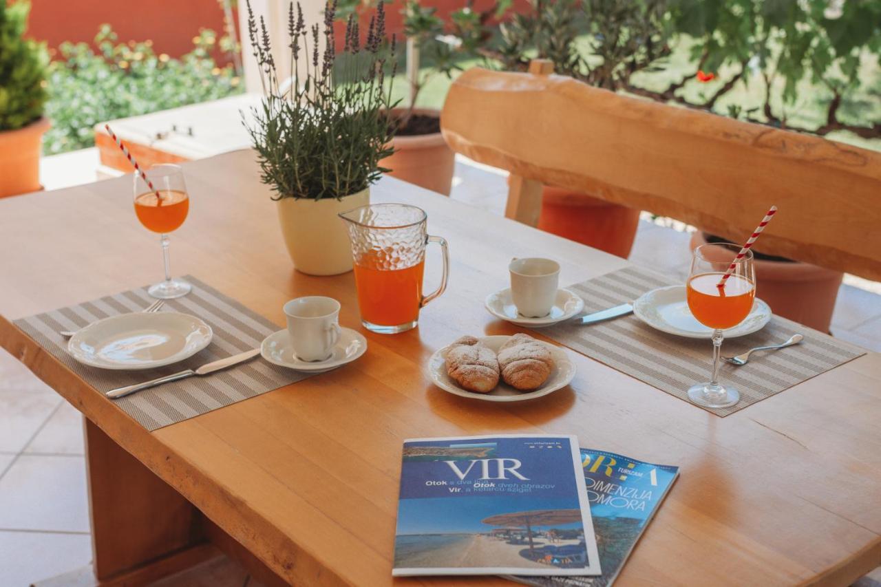 Apartman Neli Vir Exteriér fotografie